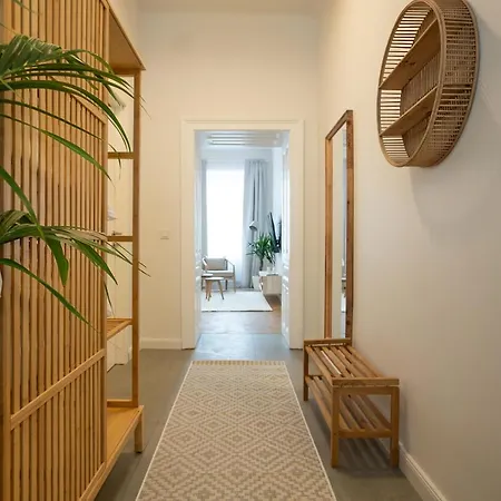 Brand-new 2-room In A Location Apartment *