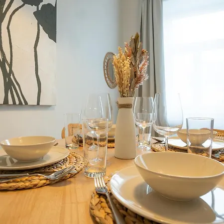 Brand-new 2-room In A Location Apartment *