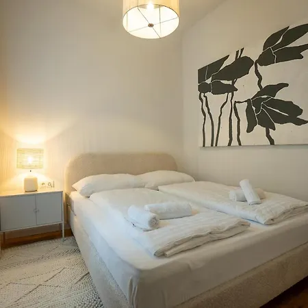 Brand-new 2-room In A Location * Vienna