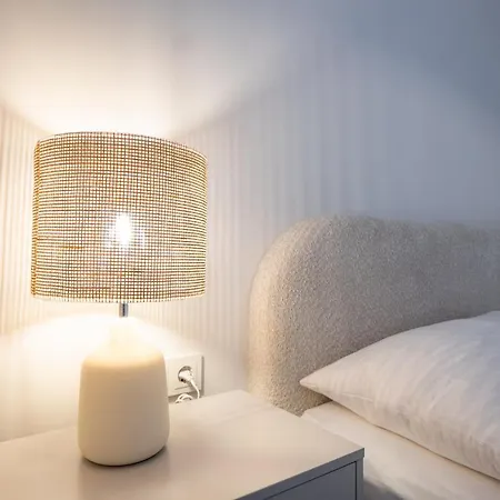 Brand-new 2-room In A Location Apartment Vienna