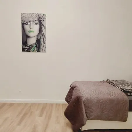 Superior 4 Bedroom Apartment *