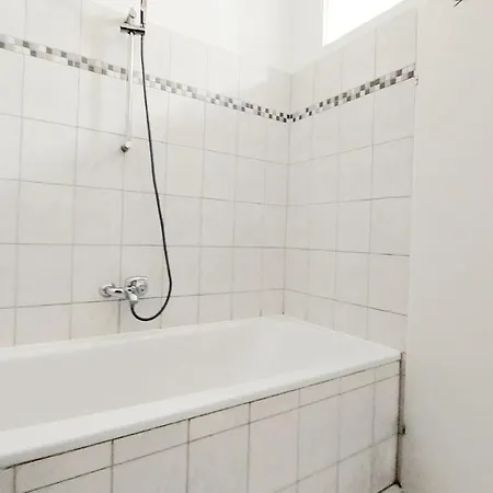 Superior 4 Bedroom Apartment *
