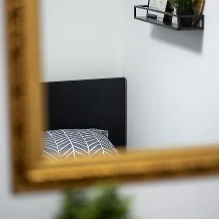 Huge Flat With Terrace & Parking And 3 Bed Vienna