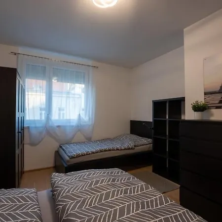 Huge Flat With Terrace & Parking And 3 Bed * Vienna