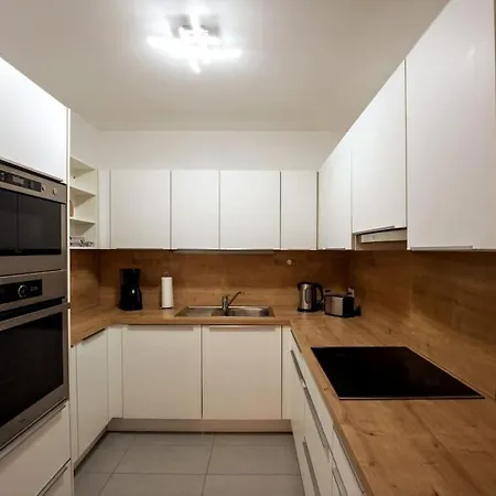 Huge Flat With Terrace & Parking And 3 Bed Apartment