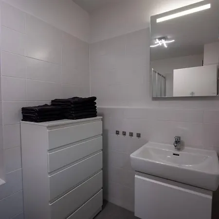 Huge Flat With Terrace & Parking And 3 Bed