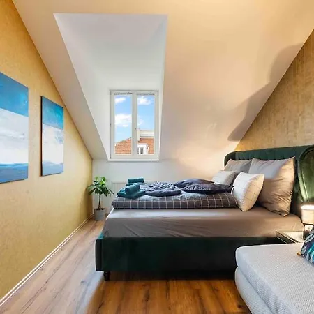 Apartment „royal Loft View“ Rooftop Naehe Stadtzentrum *