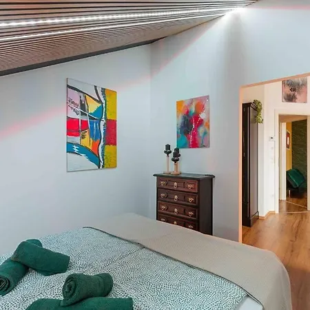 Apartment „royal Loft View“ Rooftop Naehe Stadtzentrum Vienna