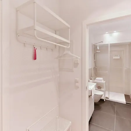 Appartement Stylish & Modern - Private Garden & Free Parking