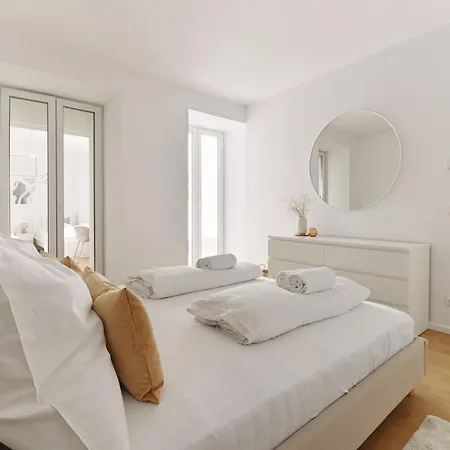 Appartement Stylish & Modern - Private Garden & Free Parking *