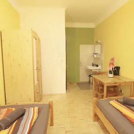Double In Hutteldorfer Strasse Area Quarto em Acomodações Particulares Viena