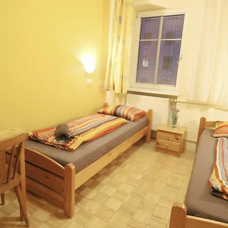 Double In Hutteldorfer Strasse Area Quarto em Acomodações Particulares Viena