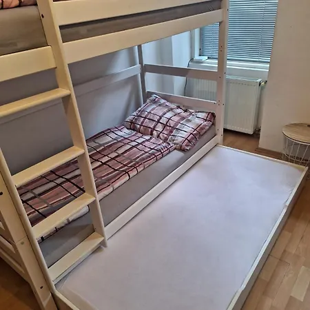 Simple Private Vienna