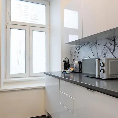 Neu, Renoviert Und Ruhig, 20 Minuten Ins Zentrum *