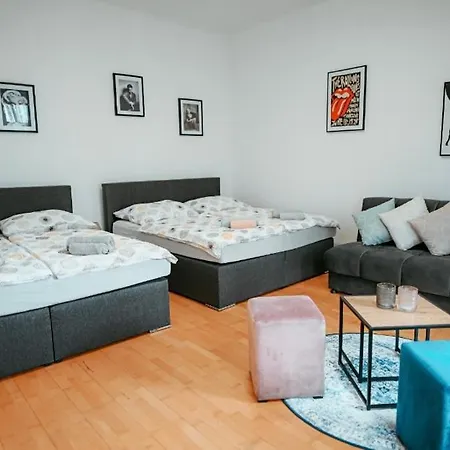 Raimond 27 Apartment *