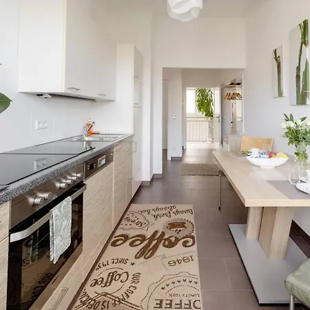 Helles Gemuetliches V5 Apartment Vienna