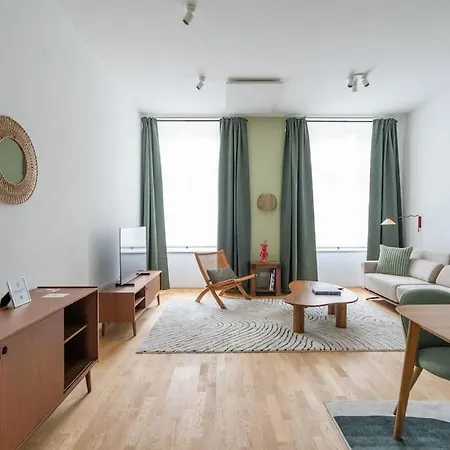 Vogue 2br Suite, Near Pulse By Hm