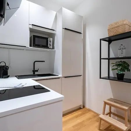 Pristine 1br Suite, Quick To By Hm
