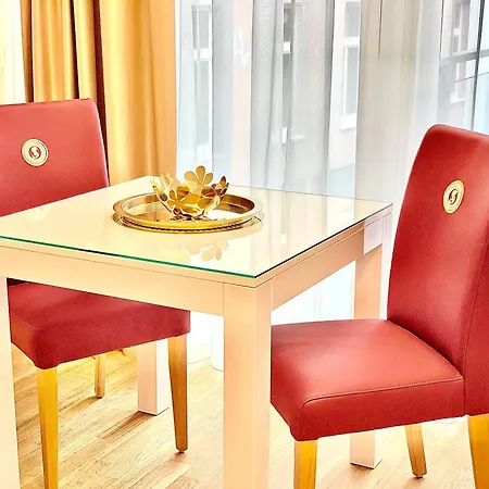 Steiner Residences Rembrandt *
