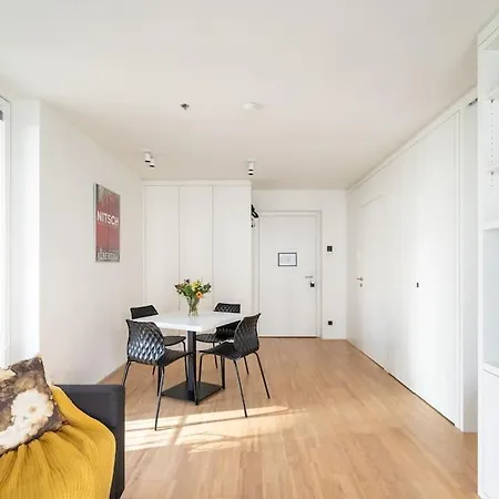 Smart With Terrace By Hm Viena