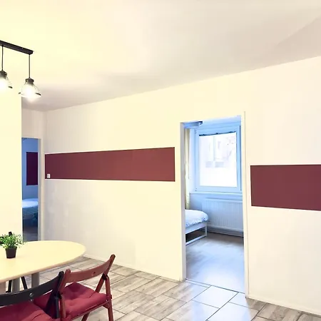 Apartment Nr.1 Perfect 3 Bedrooms Near To Main Train Station