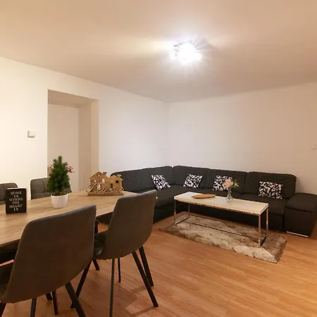 Apartment Spacious Near Schoenbrunn Castle Wien