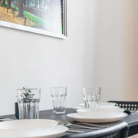 Neighboring 3 Apts.- Ideal For Families & Friends Apartment *