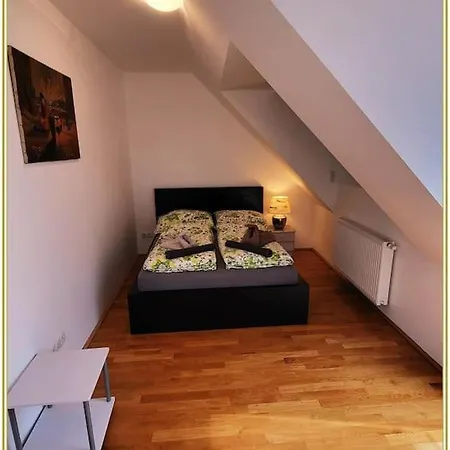 Calling Apartment *