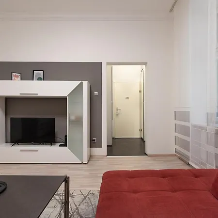 Apartment Neu, Renoviert Und Ruhig, 20 Minuten Ins Zentrum Vienna