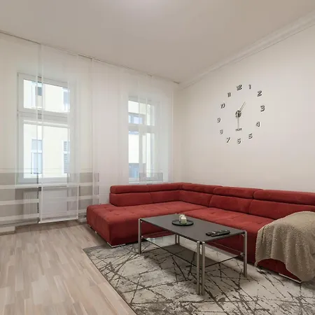 Apartment Neu, Renoviert Und Ruhig, 20 Minuten Ins Zentrum *