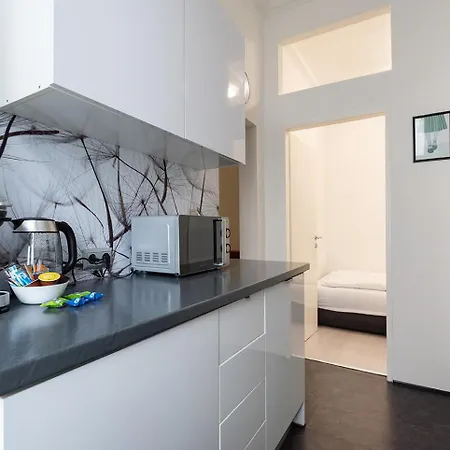 Apartment Neu, Renoviert Und Ruhig, 20 Minuten Ins Zentrum Vienna