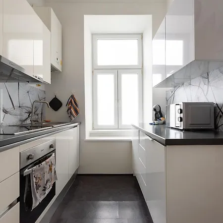 Neu, Renoviert Und Ruhig, 20 Minuten Ins Zentrum Apartment Vienna