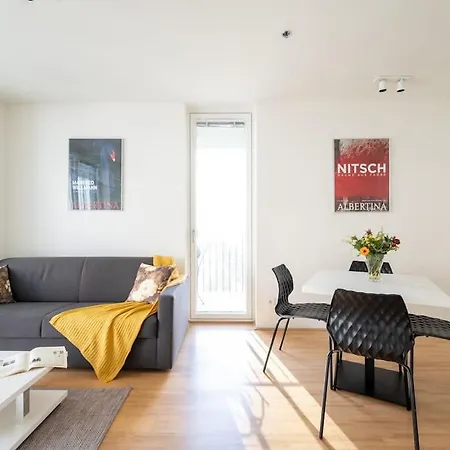 Smart With Terrace By Hm *