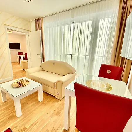Apartment Steiner Residences Rembrandt *