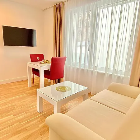 Steiner Residences Rembrandt *