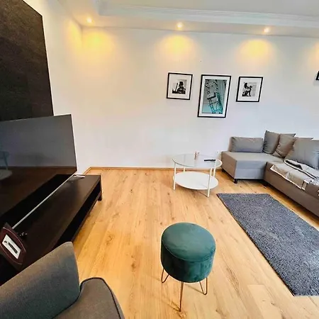 Apartment Dreamy Home: Central And With Perfect Connections