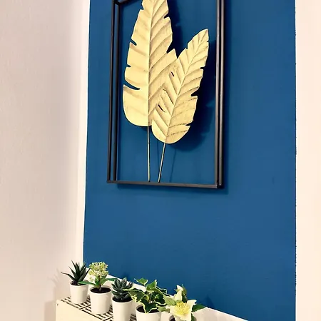 Design 3 Bedroom Near Main Train Station Apartament
