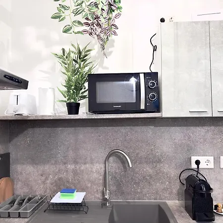 Apartmán Design 3 Bedroom Near Main Train Station