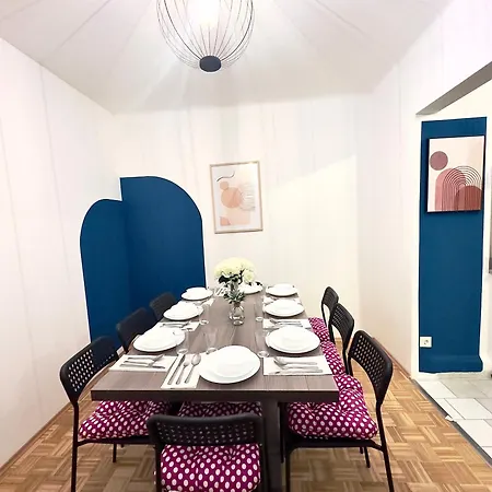Design 3 Bedroom Near Main Train Station Apartament
