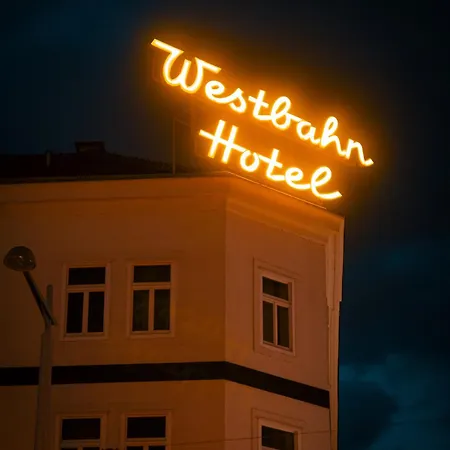 Отель Westbahn 3*