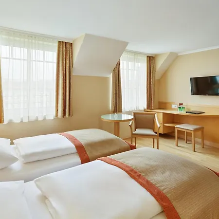 Austria Trend Ananas Hotel 4*