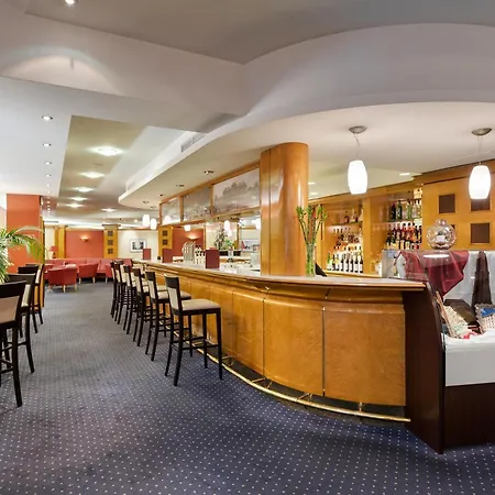 Austria Trend Ananas Hotel 4*