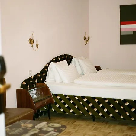 Otel Am Brillantengrund 3*