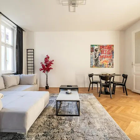 Rochus Stylish Apartment *