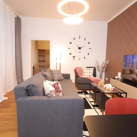 Apartment Ruby With Patio