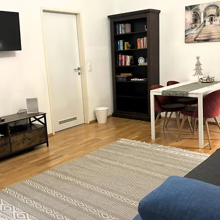 Apartment Casa Nostra - Ruhige Stadtwohnung Mit Balkon