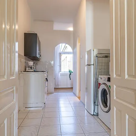 Apartment Comfortable 2br In Vienna, Prime Location