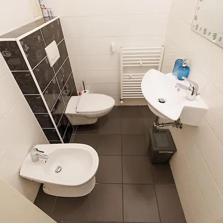 Stylish Haven-near Brunnenmarkt Апартаменты *