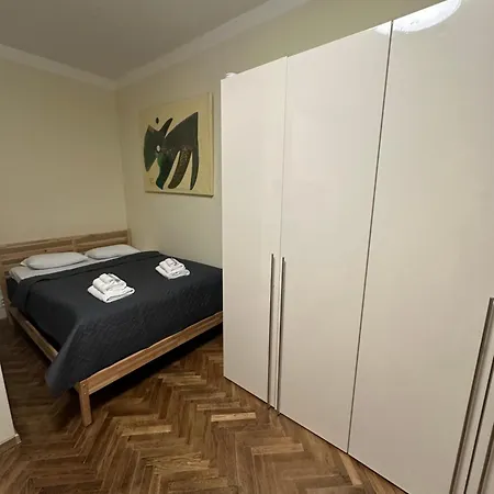 Datri Petite 10 *
