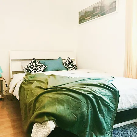 Apartment Nr.1 Perfect 3 Bedrooms Near To Main Train Station